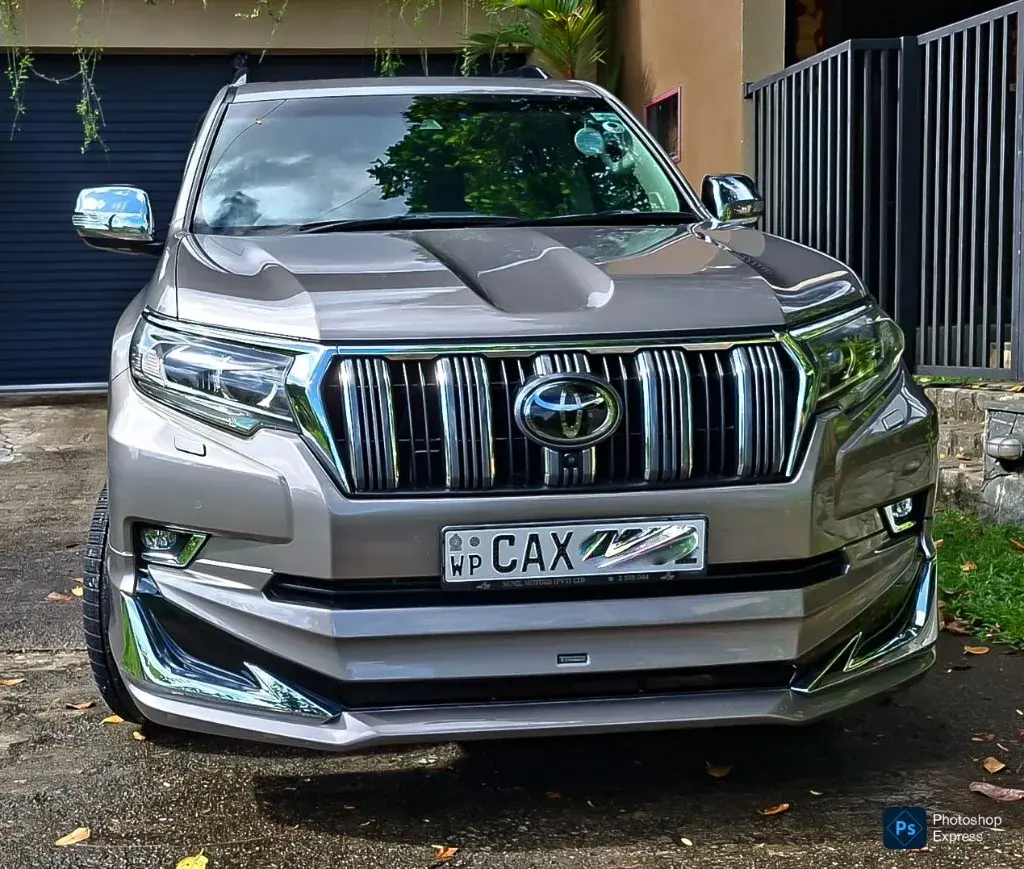 2017 Toyota Land Cruiser Prado TX — image 3