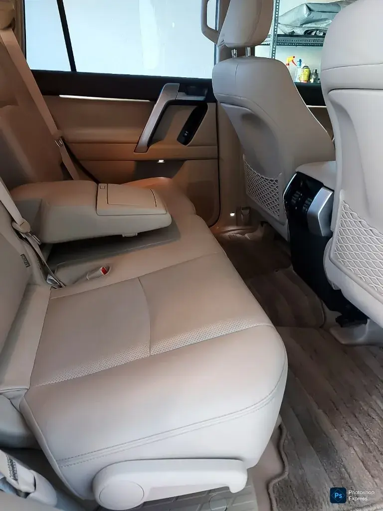 2017 Toyota Land Cruiser Prado TX — image 8