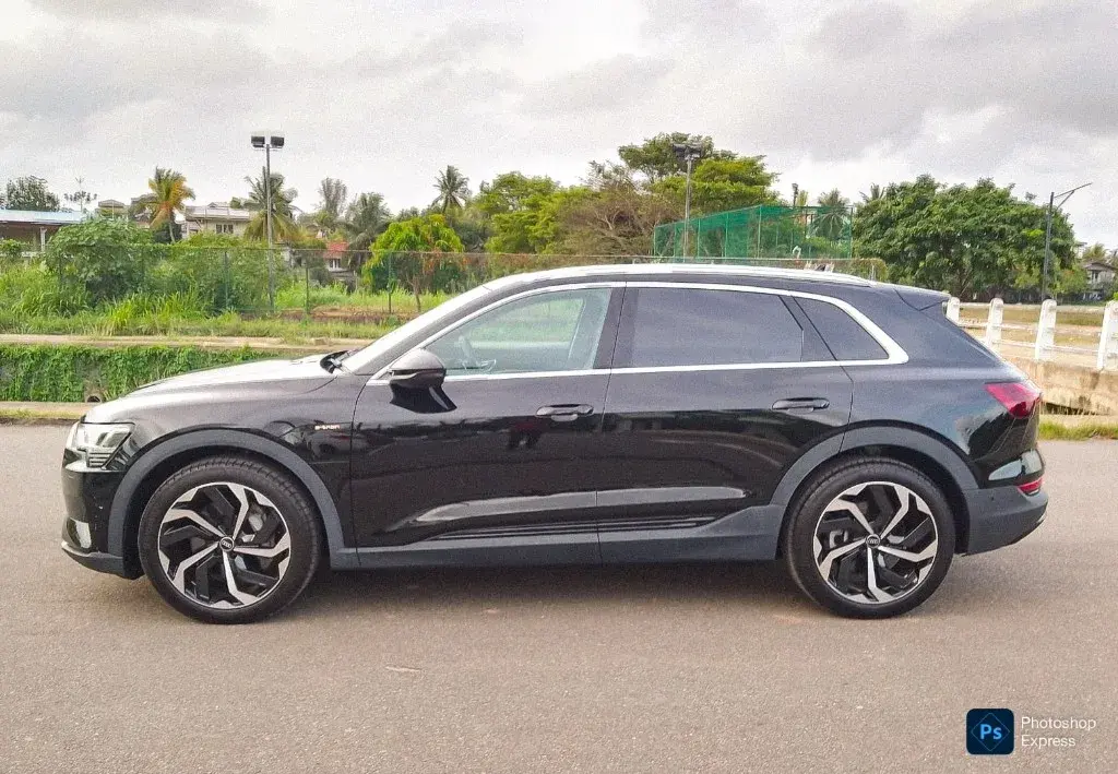 Audi e-tron 50 quattro — image 2